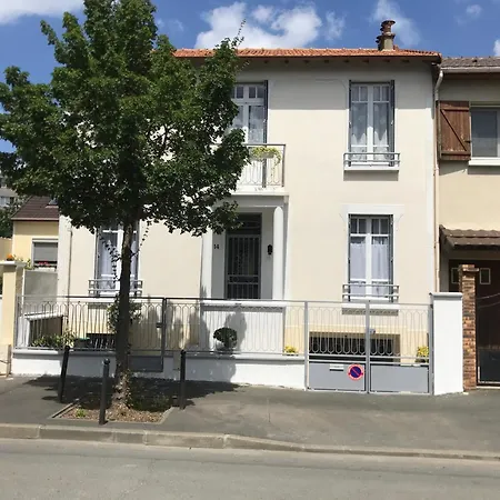 Maison Bernadette - Rez-de-chaussee Apartamento